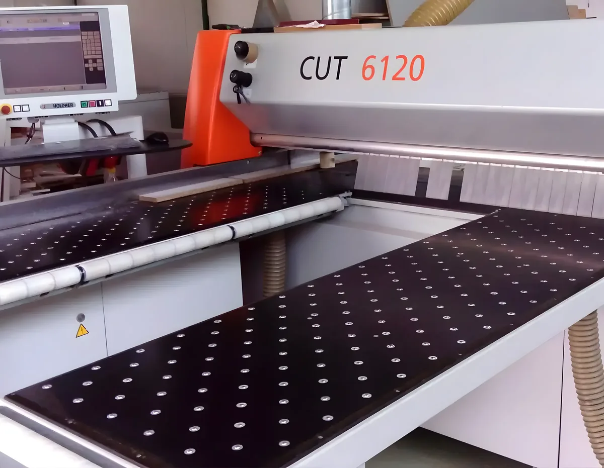 Pila CUT 6120 u pogonu Drvex